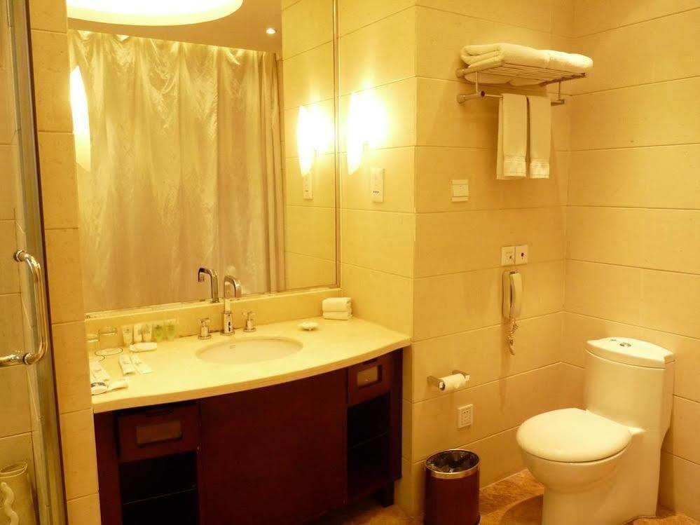 Tianrui Business Hotel ไท่หยวน ภายนอก รูปภาพ