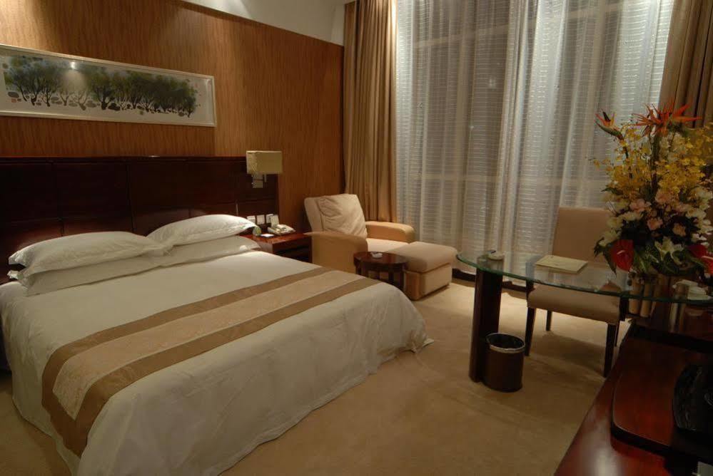 Tianrui Business Hotel ไท่หยวน ภายนอก รูปภาพ