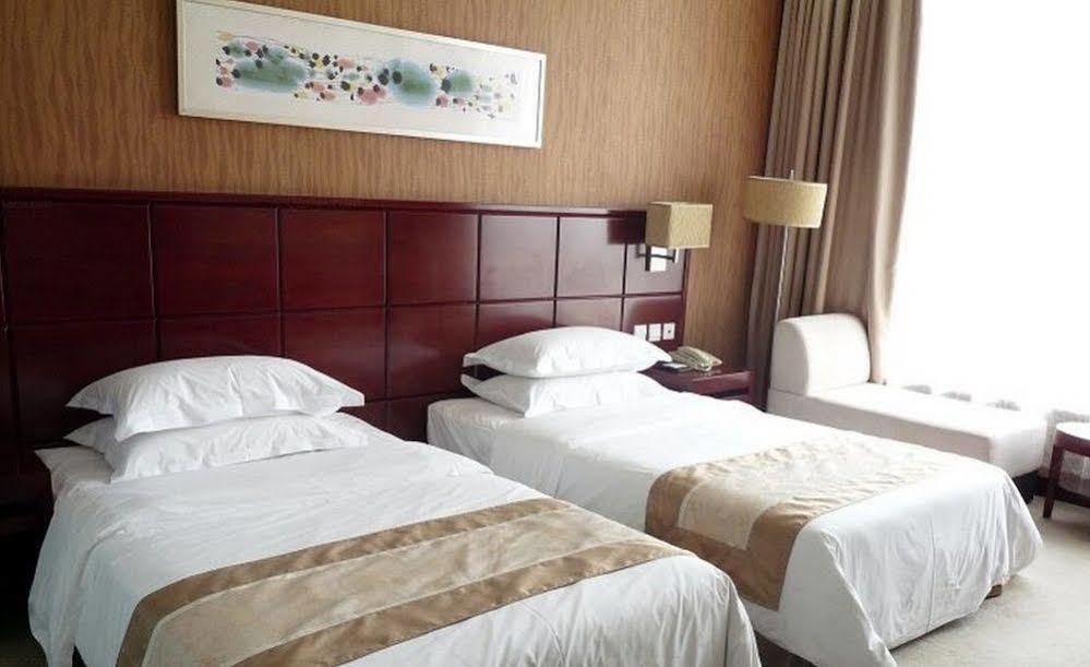 Tianrui Business Hotel ไท่หยวน ภายนอก รูปภาพ